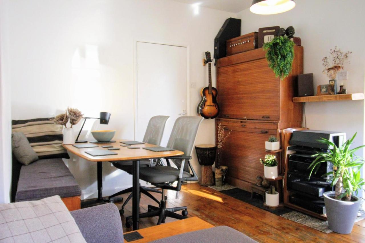 Traditional Victorian 2 Bed In Cobbled Street + Mod Cons - Full Home Λονδίνο Εξωτερικό φωτογραφία